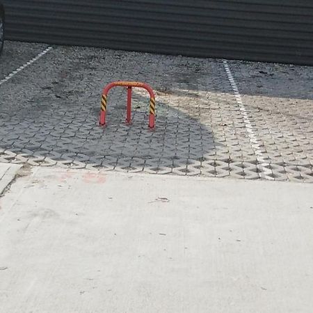 Garsoniera- Bulevard Dem Radulescu Râmnicu Vâlcea Esterno foto