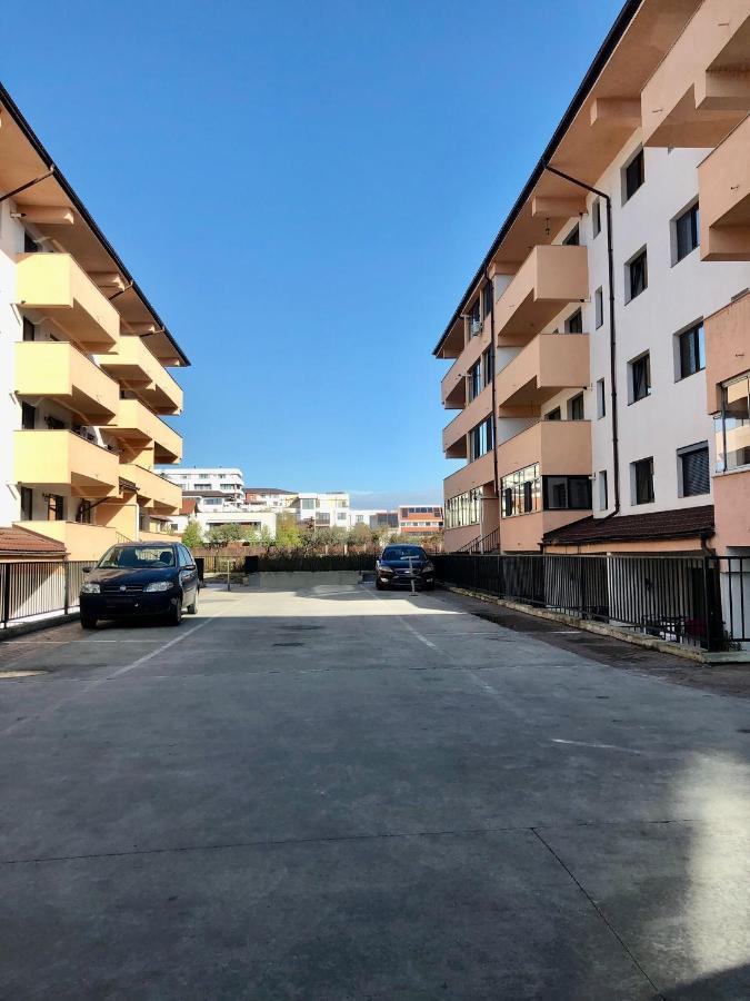 Garsoniera- Bulevard Dem Radulescu Râmnicu Vâlcea Esterno foto